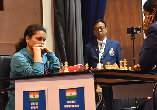 Ukraine's Anna Ushenina wins against Georgia's Nana Dzagnidze in the Women's Rapid Title in Tata Steel Chess India Tournament.