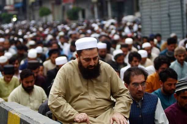 PESHAWAR, PAKISTAN, MARCH, 24: People perform First Friday-day prayer in the Cantt mosque on the first day of the Muslims holy fasting month of Ramadan, in Peshawar, Pakistan, Friday, 24 March 2023. Muslims across the world are observing Ramadan, when they refrain from eating, drinking and smoking from dawn to dusk.
PESHAWAR, PAKISTAN - MARCH, 24: Pakistani Muslims perform the first Friday prayer in the holy month of Ramadan at Cantt Mosque in Peshawar, Pakistan on March 24, 2023.