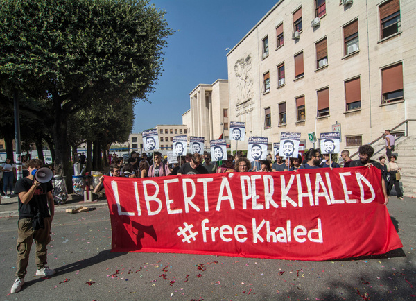 Demonstration within the La Sapienza university city to ask for the release of the Italian-Palestinian student Khaled El-Qaisi, who has been in Israeli prisons since 31 August without any charges having been laid against him.