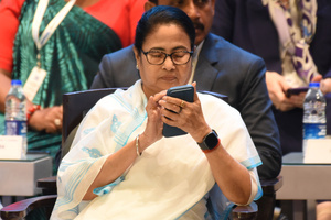 West Bengal Chief Minister Mamata Banerjee during the 7th Bengal Global Business Summit in Kolkata, India, on November 22, 2023.Soft drink giant Coca-Cola is partnering with the famed Makaibari tea estate of Darjeeling to bring ready-to-drink iced green tea to India, strengthening its presence in the healthy beverage category.

Coke will market the packaged drink under ‘Honest Tea’, a brand it had acquired years ago in the US. It plans to source the organic green tea exclusively from Makaibari, arguably the finest tea Darjeeling has to offer.

The alliance, if successful, will shine a spotlight on the Darjeeling tea industry, which is desperately looking for new ideas to sell its produce as demand is falling. The marketing and distribution heft of Coca-Cola can give it the much-needed edge to appeal to a wider audience, especially the younger health-conscious customers.

At present, Coca-Cola is launching the drink in the southern and western states. It will eventually be rolled out nationally over a period, coinciding with the summer months of 2024. A 350-ml bottle is likely to be priced at Rs 50. The company has so far launched two variants of the tea —lemon-tulsi and mango.