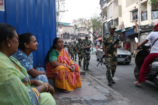 BSF forces personnel conduct a route march ahead of the Lok Sabha polls in Kolkata on March 3,2024. Considering free, fair, and peaceful parliamentary elections in West Bengal, the Centre has deployed 100 companies of the Central Armed Police Forces (CAPF) in the first phase of deployment, with 820 additional companies scheduled to be relocated gradually in separate phases, officials said.