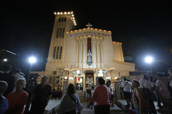 Thousands of devotees flock Ermita Church for the annual Visita Iglesia which is a tradition usually observed during Maundy Thursday.