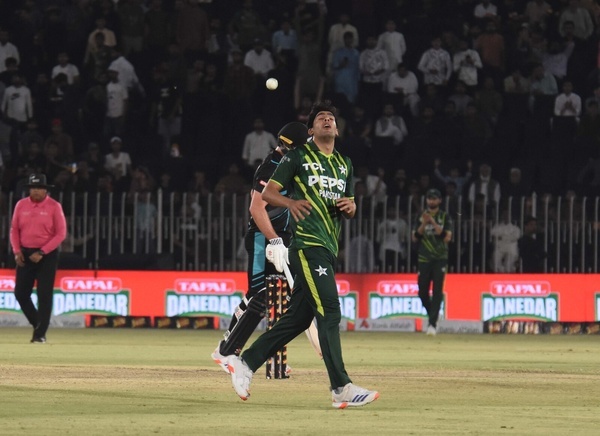 new zealand play dean Foxcroft shot during the 3rd Twenty20 cricket match between pakistan vs new zealand at Pindi Cricket Stadium