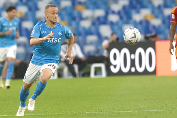 Stanislav Lobotka of SSC Napoli in action during the Serie A match between SSC Napoli vs AS Roma at Diego Armando Maradona Stadium on April 28,2024 in Naples, italy Final score 2-2
