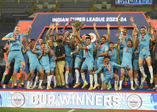 Mumbai City FC wins the Indian Super League (ISL) title by beating Mohunbagan Super Giant 3-1 result in Kolkata.