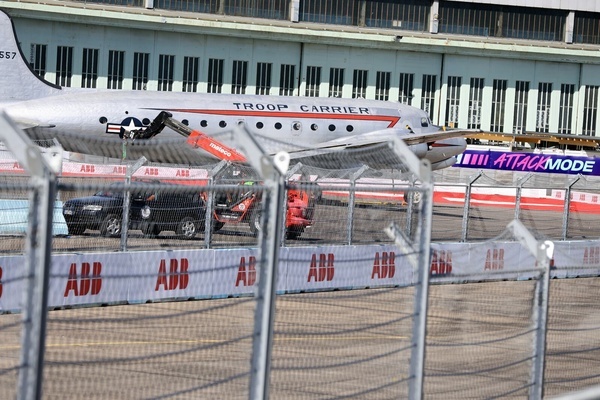 Berlin-Tempelhof: The Formula E race “2024 SUN Minimeal Berlin E-Prix” takes place in Berlin-Tempelhof.