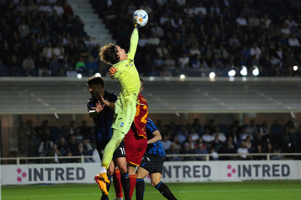 Italy, Bergamo, may 12 2024: Marco Carnesecchi (Atalanta) goes up and saves in the second half during soccer game Atalanta BC vs AS Roma, day 36 Serie A Tim 2023-2024 Gewiss Stadium
Atalanta BC vs AS Roma, Lega Calcio Serie A 2023/2024 day 36 at Gewiss Stadium