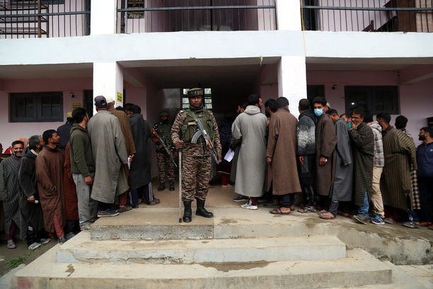 People queue to vote in the 4th phase of the Lok Sabha election in South Kashmir's Shopian District. Voting for the Lok Sabha election 2024 is underway in Jammu and Kashmir's Shopian in the fourth phase. This is the first major election in Kashmir since the abrogation of Article 370, which granted special status to the erstwhile state of Jammu and Kashmir. As many as 24 candidates are in the fray in the Srinagar Lok Sabha constituency.