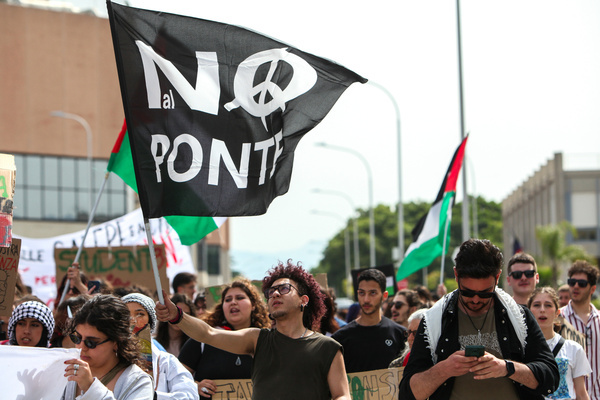 Hundreds students attend a pro-Palestine rally in Palermo.