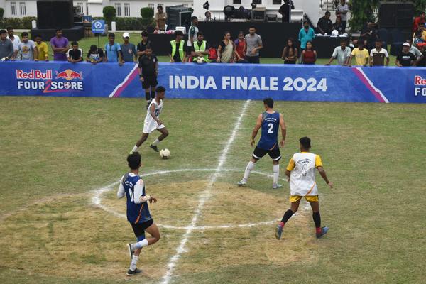 Red Bull Four2 score football tournament held in Kolkata's St.Paul's Cathedral for the first time. The winner of this tournament will be participate India in the World Cup in Germany.