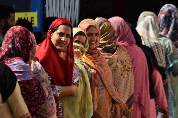 Local Voters queue up to cast their ballots at a polling station during the fifth phase of voting in India's general election, in North of Kashmir on May 20, 2024. India's election is conducted in seven phases over six weeks to ease the immense logistical burden of staging the democratic exercise in the world's most populous country.