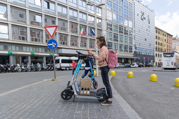 A woman tries to book a segway near Termini Station in Rome
. On the occasion of today's national taxi strike, inconvenience occurred near Termini Station in Rome for many people who formed queues waiting for a taxi