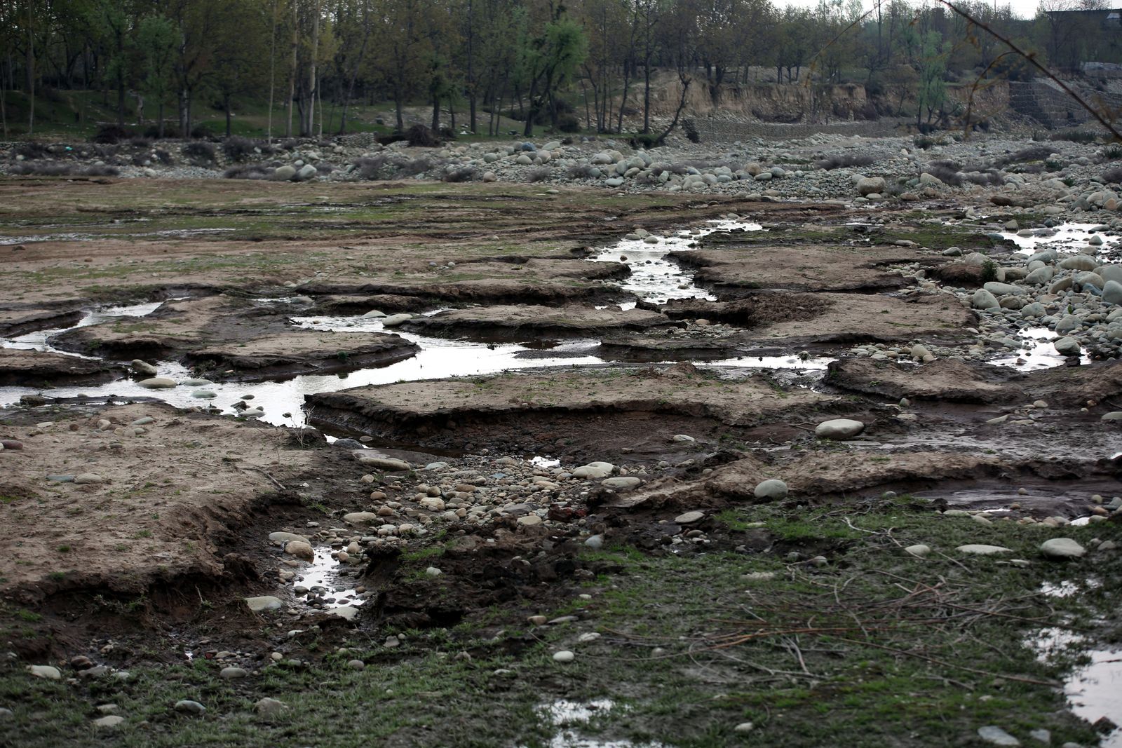 India: Illegal mechanized mining in Shopian Kashmir 
