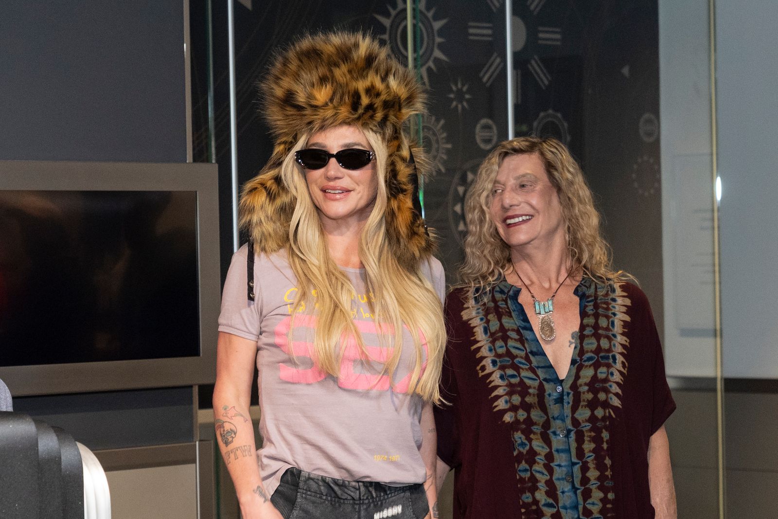NY: Kesha visits Empire State Building
