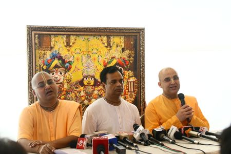 Radharaman Das (center) , Vice President & Spokesperson ISKCON at the meet the press ISKCON organized by 50th Kolkata "Rath Yatra" Festival at International Society for Krishna Consciousness ( ISKON) temple in Kolkata, India o June 29,2022.Lord Jagannath, Brother Balabhadra and Devi Subhadra's nine day long Rath Yatra festival begins on coming 1st July ,2022.
A muslim artist finishing touch penting decoration Iskcon Rath , ISKCON organized by 50th Kolkata "Rath Yatra" Festival at International Society for Krishna Consciousness ( ISKON) temple in Kolkata, India o June 29,2022.Lord Jagannath, Brother Balabhadra and Devi Subhadra's nine day long Rath Yatra festival begins on coming 1st July ,2022.