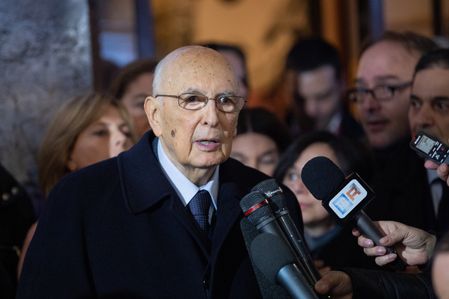 The former President of the Republic Giorgio Napolitano during the celebrations for his 90th birthday in the Rione Monti in Rome
. The former President of the Republic Giorgio Napolitano died yesterday in Rome, at the age of 98. In 2015, on the occasion of its 90th birthday, Rione Monti welcomed Giorgio Napolitano.
