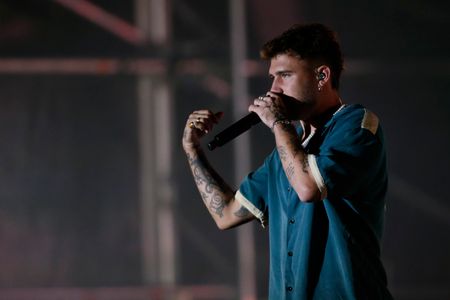 MADRID, SPAIN - SEPTEMBER 29: The Spanish singer and songwriter, former member of the boy band Auryn, Daniel Fernandez Delgado (Ciudad Real, 1991), known artistically as Dani Fernandez, is seen on stage on Friday, September 29, 2023 , during a concert at the San Miguel de Las Rozas Festival, in Madrid (Spain). The artist from La Mancha is approaching the end of his 'Plan fatal' tour, which has taken him to different stages throughout the country with 19 dates with tickets completely sold out to promote his second studio album titled 'Entre las dudas y el azar' with which it has achieved spectacular figures both on digital platforms and in physical sales. After having achieved success with his previous band, in 2017 he began his solo career with the recording of his first album 'Incendios' (Warner Music), produced by Tato Latorre (David Otero, Antonio Orozco) from which the singles were taken 'Te esperare toda la vida' (Platinum Record), 'Bailemos' (Platinum Record) and 'Disparos' (Gold Record), which also reached the TOP10 on radio stations in Spain. The artist has managed to become one of the most important pop-rock voices of his generation and is considered one of the best Spanish composers of recent years. (Photo by Hugo Ortuño)
--
MADRID, ESPAÑA - SEPTIEMBRE 29: El cantante y compositor español, exmiembro de la boy band Auryn, Daniel Fernández Delgado (Ciudad Real, 1991), conocido profesionalmente como Dani Fernández, es visto sobre el escenario, hoy, viernes 29 de septiembre de 2023, durante un concierto en las Fiestas de San Miguel de Las Rozas, en Madrid (España). El artista manchego se aproxima al final de su gira 'Plan fatal', misma que le ha llevado a diferentes escenarios en todo el País con 19 fechas con las entradas completamente vendidas para promocionar su segundo álbum de estudio titulado 'Entre las dudas y el azar' con el que ha logrado unas cifras espectaculares tanto en plataformas digitales como en ventas físicas. Tras haber alcanzado el
MADRID, SPAIN - SEPTEMBER 29: The Spanish singer and songwriter, former member of the boy band Auryn, Daniel Fernandez Delgado (Ciudad Real, 1991), known artistically as Dani Fernandez, is seen on stage on Friday, September 29, 2023 , during a concert at the San Miguel de Las Rozas Festival, in Madrid (Spain). The artist from La Mancha is approaching the end of his 'Plan fatal' tour, which has taken him to different stages throughout the country with 19 dates with tickets completely sold out to promote his second studio album titled 'Entre las dudas y el azar' with which it has achieved spectacular figures both on digital platforms and in physical sales. After having achieved success with his previous band, in 2017 he began his solo career with the recording of his first album 'Incendios' (Warner Music), produced by Tato Latorre (David Otero, Antonio Orozco) from which the singles were taken 'Te esperare toda la vida' (Platinum Record), 'Bailemos' (Platinum Record) and 'Disparos' (Gold Record), which also reached the TOP10 on radio stations in Spain. The artist has managed to become one of the most important pop-rock voices of his generation and is considered one of the best Spanish composers of recent years. (Photo by Hugo Ortuño)
--
MADRID, ESPAÑA - SEPTIEMBRE 29: El cantante y compositor español, exmiembro de la boy band Auryn, Daniel Fernández Delgado (Ciudad Real, 1991), conocido profesionalmente como Dani Fernández, es visto sobre el escenario, hoy, viernes 29 de septiembre de 2023, durante un concierto en las Fiestas de San Miguel de Las Rozas, en Madrid (España). El artista manchego se aproxima al final de su gira 'Plan fatal', misma que le ha llevado a diferentes escenarios en todo el País con 19 fechas con las entradas completamente vendidas para promocionar su segundo álbum de estudio titulado 'Entre las dudas y el azar' con el que ha logrado unas cifras espectaculares tanto en plataformas digitales como en ventas físicas. Tras haber alcanzado el éxito con su banda anterior, en 2017 se inicia su carrera en solitario con la grabación de su primer disco 'Incendios' (Warner Music), producido por Tato Latorre (David Otero, Antonio Orozco) del que se extrajeron los singles 'Te esperaré toda la vida' (Disco de Platino), 'Bailemos' (Disco de Platino) y 'Disparos' (Disco de Oro), que alcanzaron además el TOP10 de radios en España. El artista ha conseguido convertirse en una de las voces pop-rock más importantes de su generación y es considerado uno de los mejores compositores españoles de los últimos años. (Foto: Hugo Ortuño)