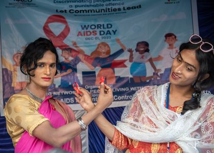 National AIDS Control Organization (NACO) under the aegis of Ministry of Health and Family Welfare, Government of India organized a day long campaign program at Kolkata on World AIDS Day to raise awareness of the AIDS pandemic caused by the spread of HIV infection and mourning those who've died of the disease. The theme of this year's World AIDS Day 2023 is “Let communities lead.” The WHO website states that this year's theme is a call to action to support and empower communities to take on leadership roles, rather than just celebrating the accomplishments of individual communities. The members of LGBT communities who are fighting against the deadly disease along with NACO officials had organized the campaign booth at Esplanade area of Kolkata where free blood test are being done and they are spreading the awareness messages to the commoners.