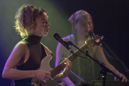 Nilufer Yanya and Lea Sen live at Locomotiv club Bologna