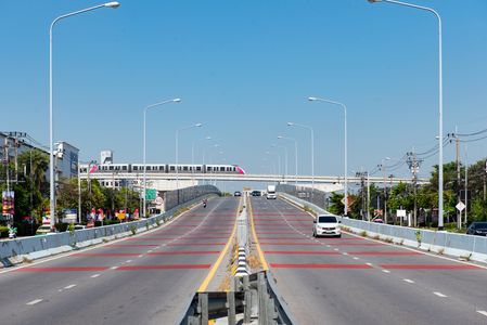 MRT Pink Line in Bangkok - Nonthaburi province, the second driverless Straddle Monorail in Thailand, be Open for service to the general public until on January 2, 2024 (free of charge), Start collecting service fees on January 3, 2024. The MRT Pink Line links Khae Rai area in Nonthaburi province, Minburi district in Bangkok.