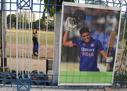 Kolkata cricket fans greet the Indian team before they take on Australia in the final at the ICC Men's World Cup in Kolkata.