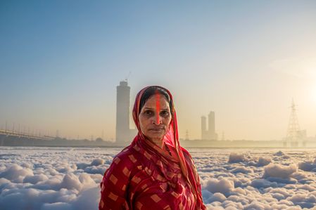 Hindu devotees gather on the bank of river Yamuna to worship the Sun god during Chaiti Chhath Puja Festival at Kalindi Kunj in New Delhi, India, March 28, 2023.
Chhath puja, an ancient Hindu festival, rituals are performed to thank the Sun god for sustaining life on earth.