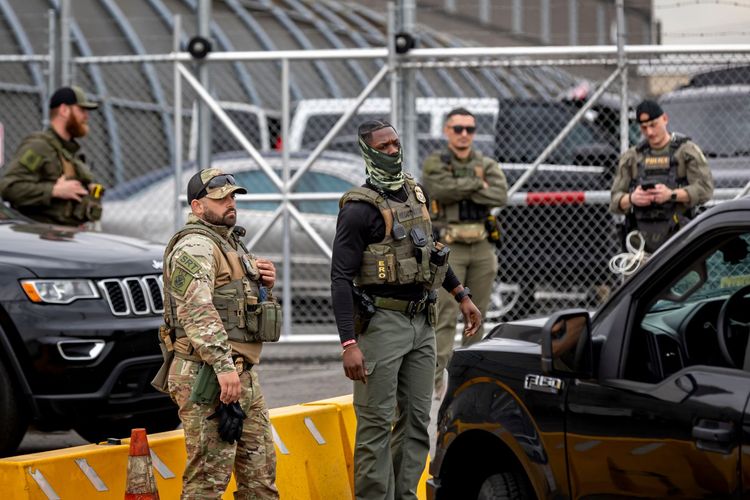 Pro-Immigrant Faith Group protests ICE Detention Center in New Jersey