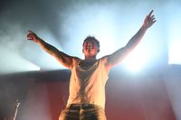 Italy: Olly performs live in Padua