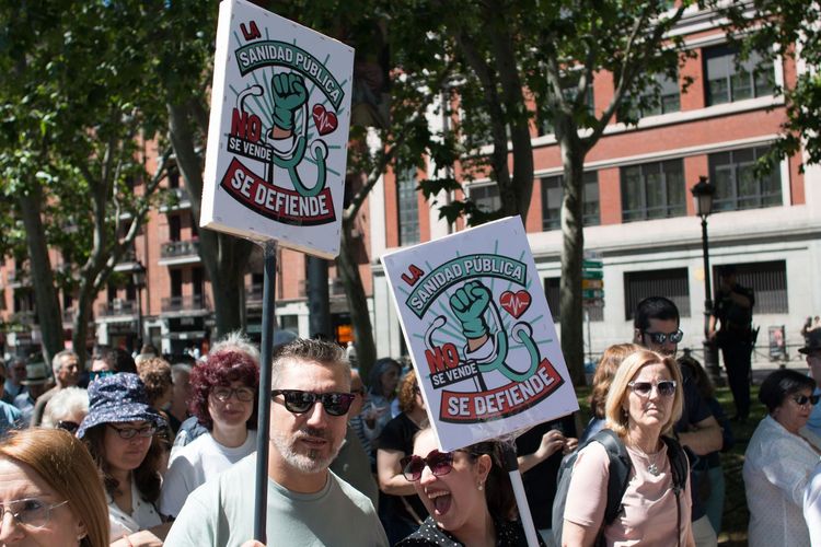 Protest against the privatization of public healthcare