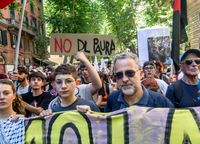 Rome: Demonstration against the security decree 