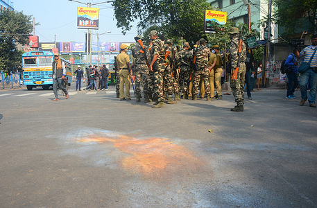 A spate of violent attacks shadowed the Kolkata Municipal Corporation elections with two crude bombs hurled outside the Taki High School. According to the source, TMC political party made this incident. According to the police, at least three persons were injured in the attacks, of whom one has lost their leg. The police adds that the bombs were hurled by unidentified miscreants.