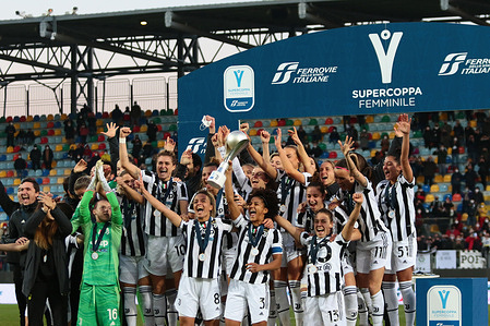 Juventus FC victory celebrations during the Italian SuperCup Women Final 2021/22 football match between Juventus FC and AC Milan at the Benito Stirpe Stadium in Frosinone, Italy on 8th January 2022