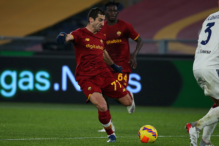 Henrikh Mkhitaryan (Roma) In action during the Serie A match between AS Roma and Cagliari Calcio at Stadio Olimpico. AS Roma wins 1-0.