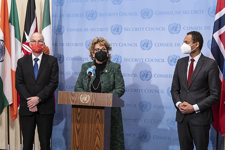 Geraldine Byrne Nason, Permanent Representative of Ireland to the United Nations speaks at Security Councilstakeout in UN Headquarters. Ambassador made a statement after Security Council meeting on the situation in the Middle East, including the Palestinian question. Ambassador was joined by Wadid Benaabou, Security Council Deputy Coordinator of France and Sven Jurgenson, Permanent Representative of Estonia to the United Nations.