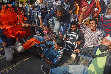 BJP (Bharatiya Janata Party) supporters and students blocked roads to protest against reopening of the school college amid pandemic situation.