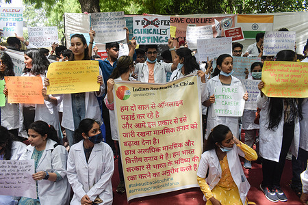 Indian Students In China (ISIC) and Foreign Medical Graduates Parents Association (FMGPA) stage a Protest at Jantar Mantar who have been stranded in India for the last 2.5 years, due to COVID-19 pandemic border restrictions. The students raised demands for returning back to Chinese Universities for practical and clinical training.