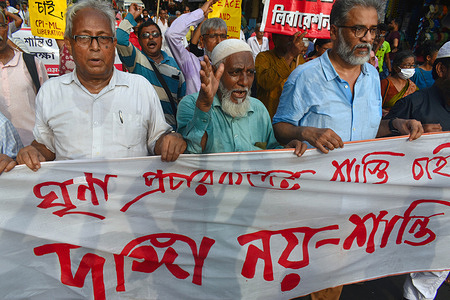 Party members of the Communist Party of India (Marxist–Leninist) Liberation are protesting against the Bharatiya Janata Party (BJP) member Nupur Sharma for her comments on Prophet Mohammed and also applying to the people for maintaining the communal harmony and peace in Kolkata.
