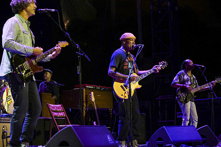Ben Harper and The Criminal Innocent live at the Rome Summer Fest - Cavea Auditorium Parco della Musica in Rome. The Casadilegno duo opens the concert. Ben Harper, with Leon Mobley on percussion, Juan Nelson on bass, Oliver Charles on drums, Jason Yates on keyboards and Michael Ward on guitar.