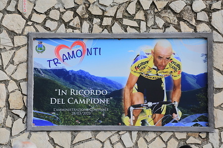Tramonti, Salerno,Italy : March 26,2023 :The plaque dedicated to Marco Pantani. During an amateur cyclist race between the Sorrento peninsula and the Amalfi coast, in the locality of Valico di Chiunzi was inaugurated a plaque in memory of the great cyclist of all time Marco Pantani. Three professional cyclists, Gianni Bugno, Marco Velo and Daniele Bennati, were present at the race and at the inauguration of the plaque.