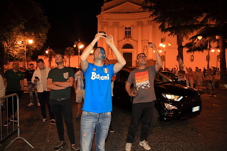 After the last day of the Italian Football Championship, the SSC Napoli celebrates its third Serie A Football Championship title after thirty-three years since its last victory with Diego Armando Maradona. Not only in the city of Naples but also in other cities of Campania, fans of the SSC Napoli took to the streets to celebrate this Scudetto that had been missing for so many years.