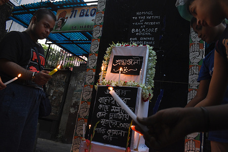 Indian National Congress (INC) homage to the victims of the train accident at Odissa's Balasore in Kolkata.