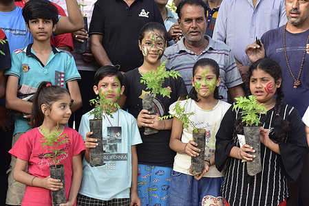Volunteers free plant distribution spread social awareness on the occasion of World Environment Day in Bikaner.