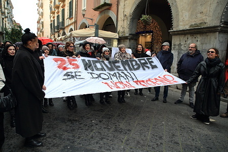 On the International Day against violence against women, a group of women marched through the historic center, shouting slogans against violence against women and listing the names of the 105 Italian women victims of feminicide since the beginning of 2023. The last of the victims is the young girl Giulia Cecchettin killed by her boyfriend.