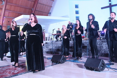 Gospel concert in Arzano, province of Naples entitled That's Napoli live show by the Teatro San CarloChoir.