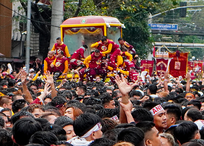 Manila, Philippines: Hundreds of thousands of devotees joined the traslacion to celebrate the feast of the Black Nazarene after three years of the COVID-19 pandemic. Photo: Edd Castro. January 9, 2024.