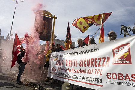 The grassroots unions call for a general strike in transport for 24 hours. Minister Salvini stopped the strike twice, resorting to legal action. Today, workers protested at the Ministry of Transport against very low wages, long hours and no safety.