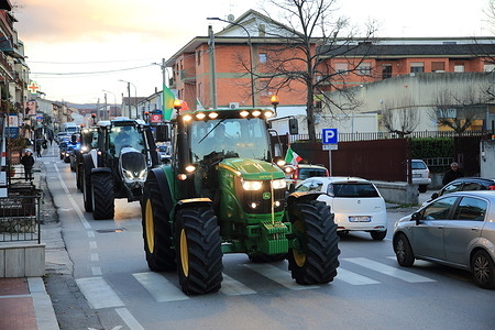 A group of farmers from the province of Avellino expressed their disagreement with the European Community’s agricultural policy. Peaceful protest through the use of their field tractors with exposed various signs with different writings all in defense of Italian agriculture. At the end of the long assembly all the participants carried out a long peaceful procession through the streets of the city of the Campania region bordering Puglia. Similar demonstrations have spread in the last days of January 2024 in many other parts of Italy from the North to the South of the country. Only motto "We defend our agriculture and our territory ".The increase in the cost of raw materials and the restrictions placed on farmers makes their survival very difficult.