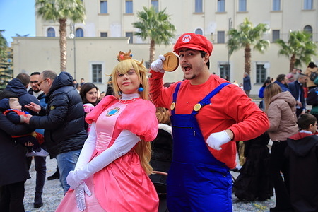 On the first Sunday of carnival celebrations all the children were cheered by the event "Carnival in Cosplay". Cosplayer dressed Super Mario Bros, Superman , Spiderman , Aquaman Wonderwoman, Supergirl, Thor, and other famous characters.
