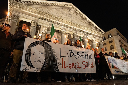 A banner dedicated to Ilaria Salis during the torchlight procession in front of Pantheon in Rome