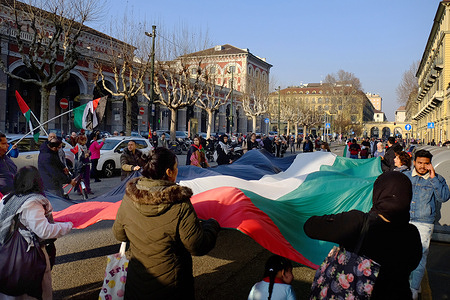 Demonstration in Turin against the genocide of the Palestinians with the collaboration of the Italian government.
